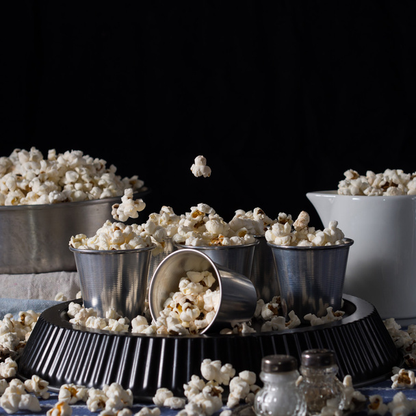 Square tumma asetelma popcorn
 - Valokuva, kuva