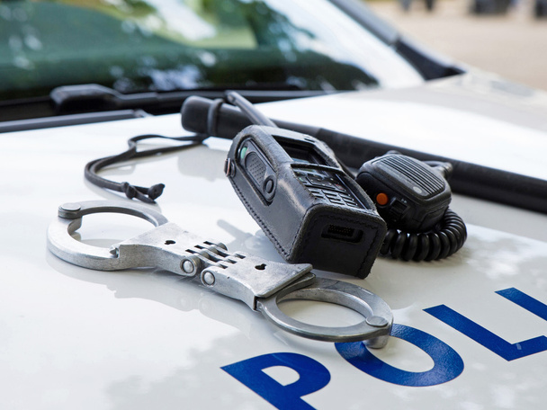 полицейское оборудование на полицейской машине
 - Фото, изображение