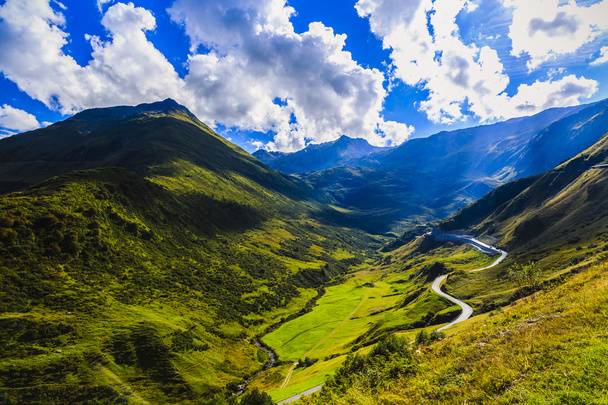 ihana maisema Alpeilla, Sveitsi
 - Valokuva, kuva