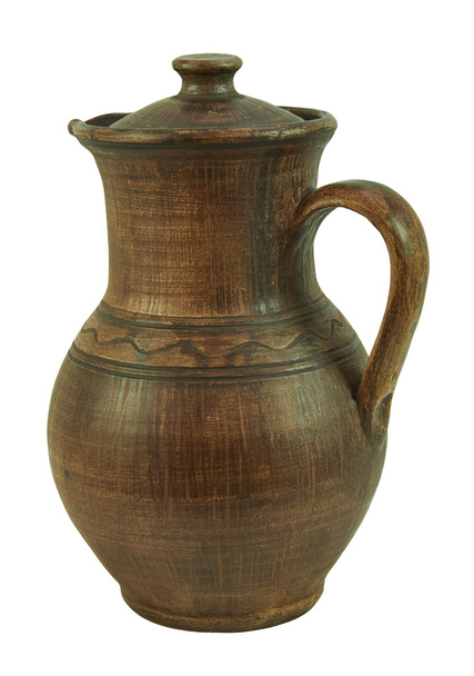 Keramik Krug aus Ton handgefertigt. Isoliert auf weißem Hintergrund - Foto, Bild