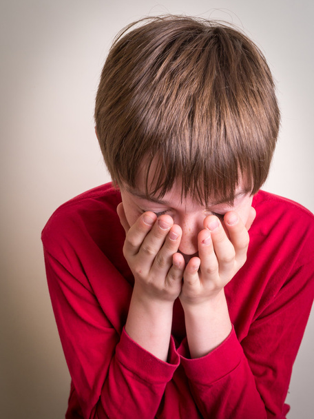 Junge weint - Foto, Bild