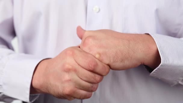 male hands showing thumb up - Materiał filmowy, wideo