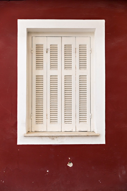 Fenêtre avec volets
 - Photo, image