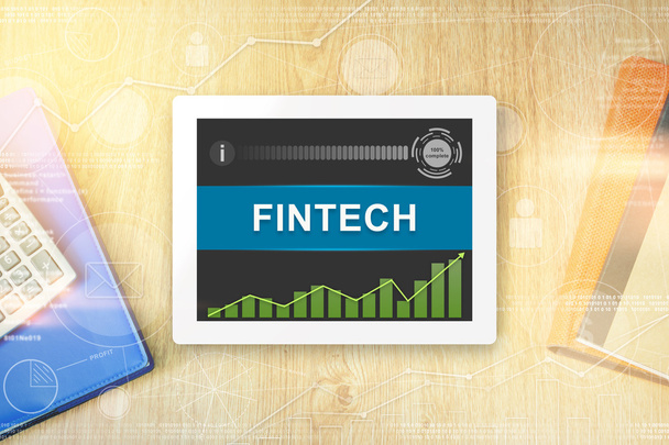 Fintech или финансовые технологии слово на планшете
 - Фото, изображение