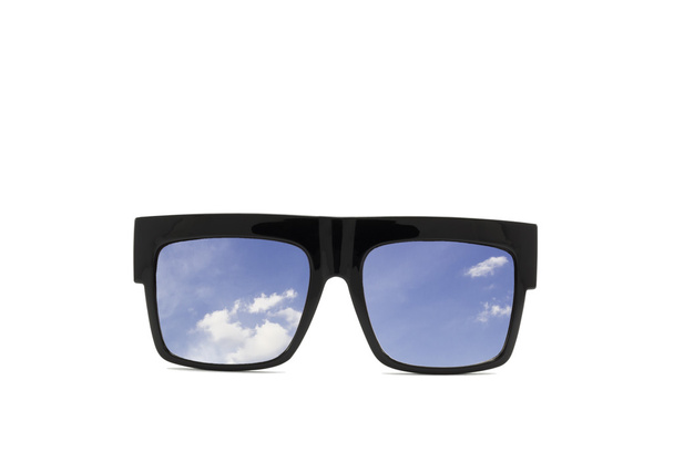 青空のサングラス。白い背景に分離 - 写真・画像