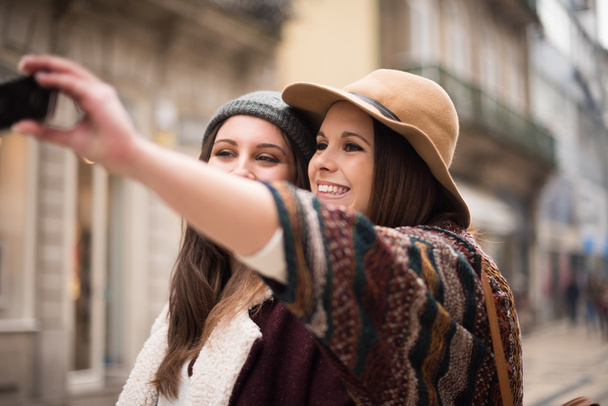 kadın selfies alarak - Fotoğraf, Görsel