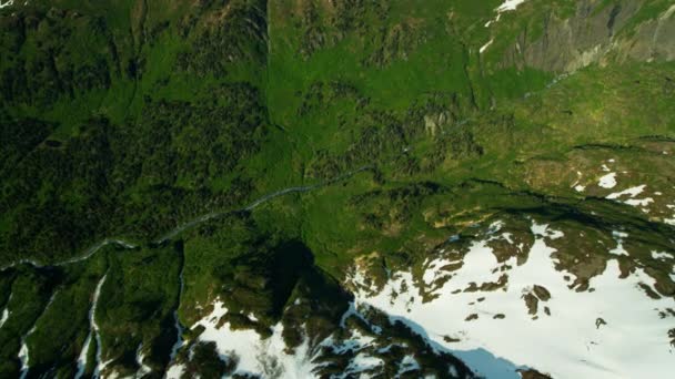  ośnieżone góry w Alaska - Materiał filmowy, wideo