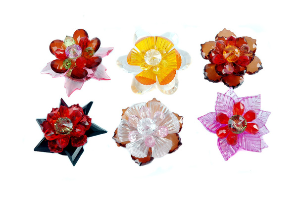 Kézműves gyöngyös kristály bross virág alakú - Fotó, kép