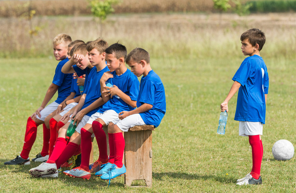 Kids soccer waiting  - Foto, immagini