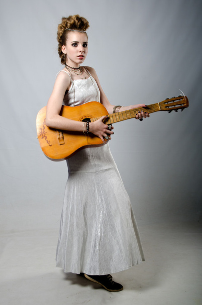 die Braut mit der Gitarre - Foto, Bild