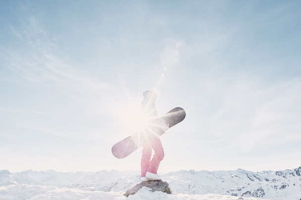 jovem com snowboard
 - Foto, Imagem