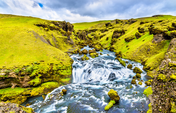 Az egyik számos vízeséssel, a Skoga folyó - Izland - Fotó, kép
