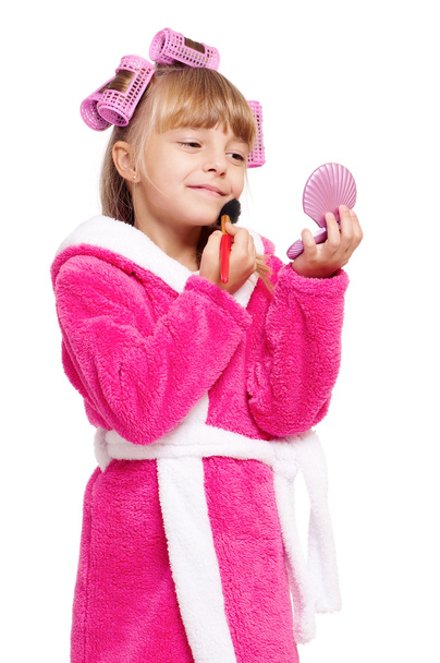 Little girl in bathrobe - Foto, afbeelding