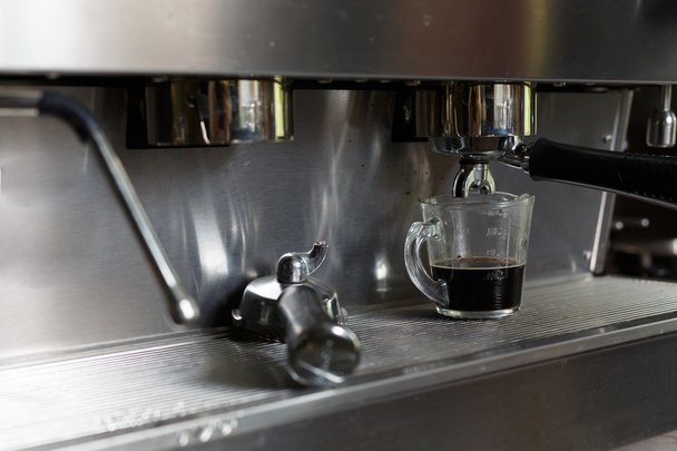 coffee making process from coffee machine in cafe shop - Zdjęcie, obraz