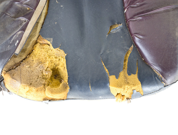 schwarzer Bürostuhl alt beschädigt Leder und schmutzig - Foto, Bild