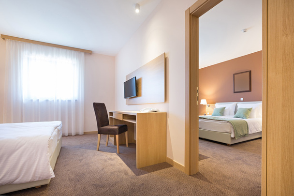 Modern beautiful hotel bedroom interior - Foto, Imagen
