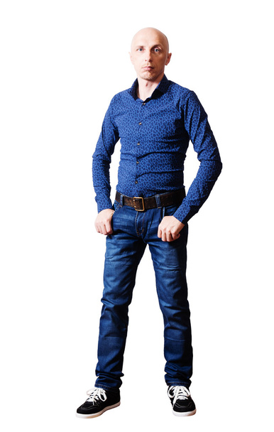 Portret mężczyzn w średnim wieku w niebieskie jeansy i koszula - Zdjęcie, obraz