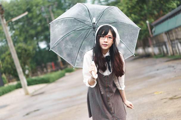 Şemsiyeli Asyalı kız - Fotoğraf, Görsel
