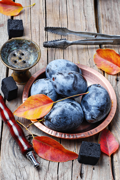 Hookah and autumn plum - Photo, Image
