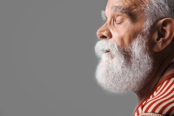 Elderly man in  stylish cloth   - Фото, зображення