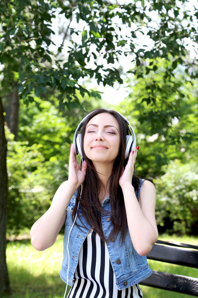 woman listening music - Photo, Image