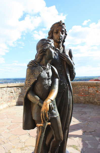 Памятник Илоне Зриньи и Ференцу II Ракоци в замке Паланок в Мукачево, Украина
 - Фото, изображение