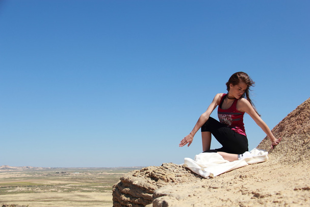Chica en el desierto
 - Foto, Imagen