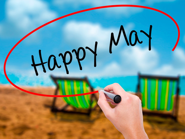 Homme écriture à la main Happy May avec marqueur noir sur écran visuel
 - Photo, image
