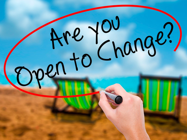 Sind Sie offen für Veränderungen? mit schwarzem Marker auf vi - Foto, Bild