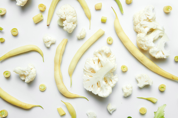 cauliflower and beans on white background - Φωτογραφία, εικόνα