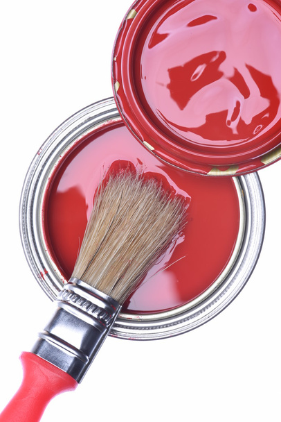 Vista superior de la lata de pintura roja con pincel
 - Foto, imagen