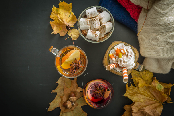 Selection of autumn drinks on wood background - Foto, Bild