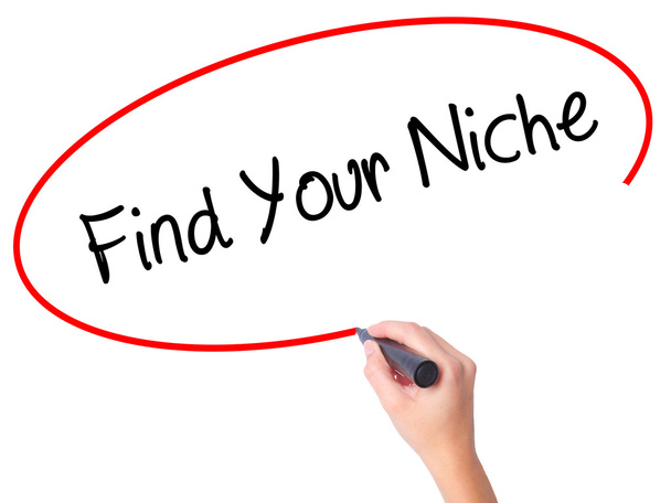 Mulheres Escrita à mão Encontre seu nicho com marcador preto em visual s
 - Foto, Imagem