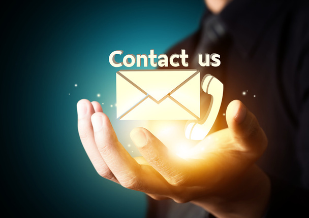 Kontakt z nami, symbol w ręku biznesmen, E-mail ikona - Zdjęcie, obraz