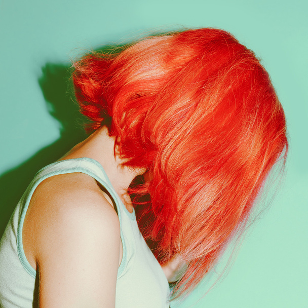 tendance des cheveux Couleur Sensuelle Fille aux cheveux Orange
 - Photo, image