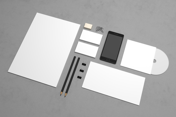 モックアップ スマート フォンと封筒の 3 d のレンダリング テンプレート. - 写真・画像