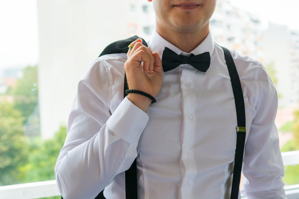 Detalle de moda del novio con corbata
. - Foto, Imagen