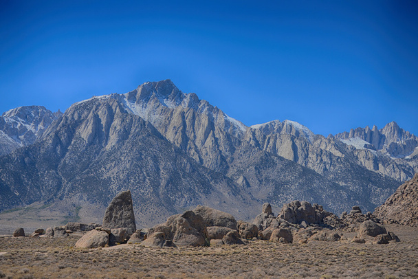   cápauszony és mount whitney: alabama hills, california - Fotó, kép