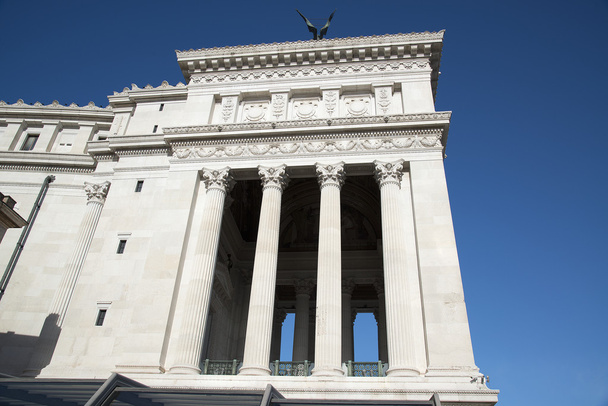 Monumento Vittoriano su Piazza Venezia a Roma, alle pendici del Campidoglio
. - Foto, immagini