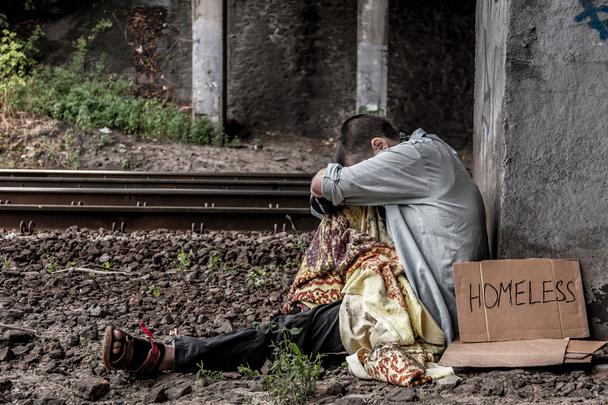 Arme dakloze vrouw - Foto, afbeelding