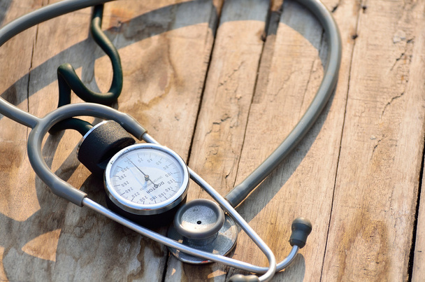 Medidor de presión arterial
 - Foto, Imagen