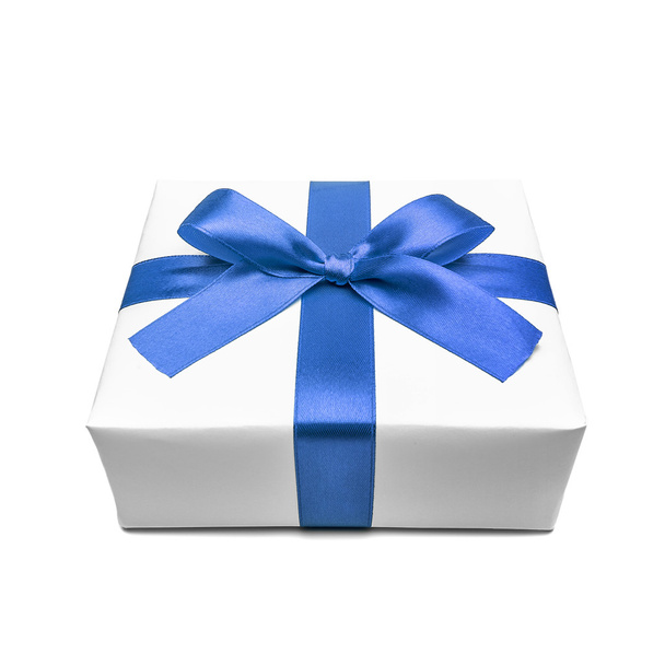συσκευασία δώρου με μπλε κορδέλα τόξο - Φωτογραφία, εικόνα