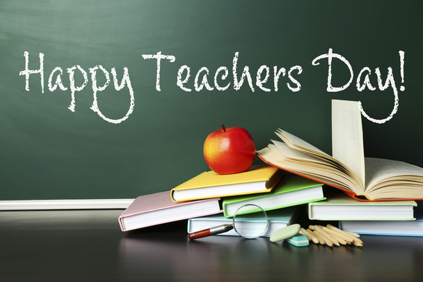 Teachers day concept. Text on chalkboard - Фото, зображення