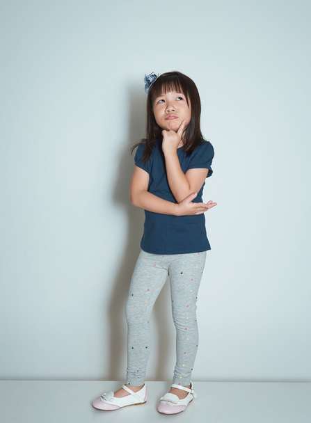 Little Asian girl - Φωτογραφία, εικόνα