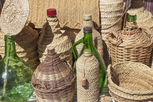Butelki szklane Esparto obejmujące recyklingu - Zdjęcie, obraz