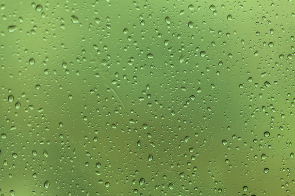 gocce di pioggia su fondo di vetro - Foto, immagini