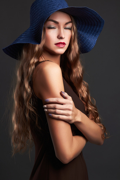 krásná žena v klobouku - Fotografie, Obrázek