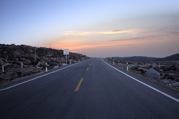 Autopista de montaña mañana
 - Foto, imagen
