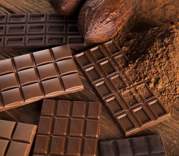Barres chocolatées avec gousse de cacao
 - Photo, image
