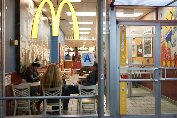 McDonald's restaurant in New York - Foto, immagini